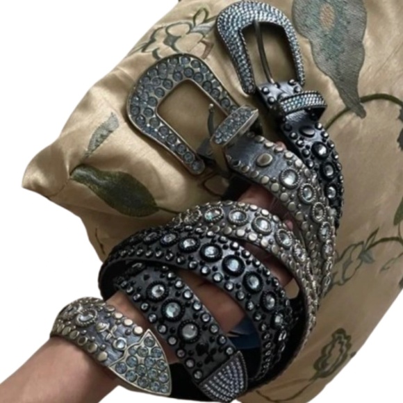 2 Kippy's blue topaz Swarovski crystal leather Studded Silver Belt Small 30" - Picture 5 of 17